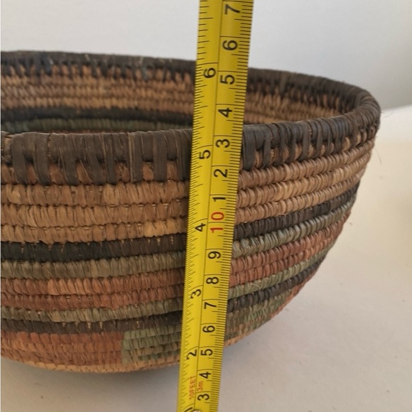 Vintage African Tribal Woven Coil Traditional Basket Multicolor Hand crafted - Picture 10 of 10